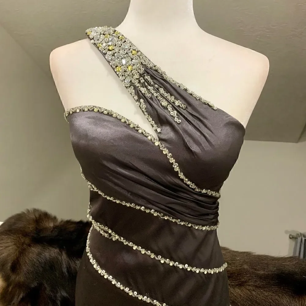 Chic & Sexy One Shoulder Beads & Sequins Gown